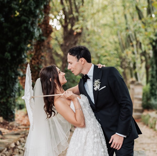 Regard complice mariés - photographe mariage Marseille